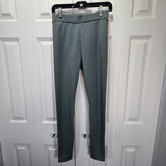 New Sage Green Fleece Lined Leggings – Size 36-46 - Picture 1 of 5